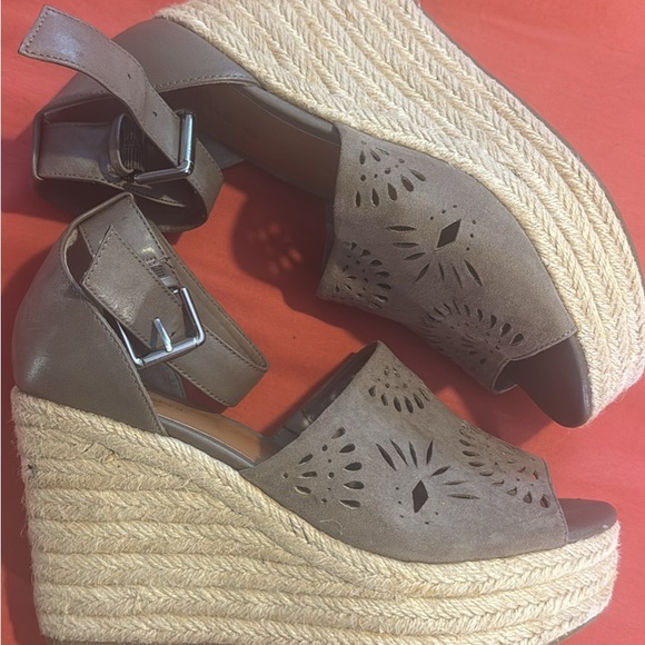 Indigo Rd. Wedge Sandals - Picture 3 of 4